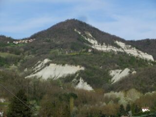 Monte San Vito salendo alla Madonna del Lago