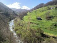 Panorama quasi al termine della discesa verso Campo Ligure.