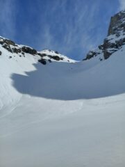 Il canalone per arrivare al colle