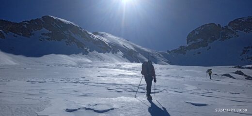 A sx il Monte Matto Cima Est (m.3088)
