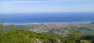 Costone di discesa con vista mare 