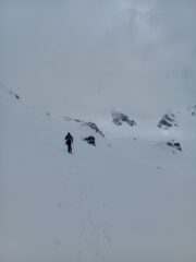 Qui ancora si intravede qualcosa...