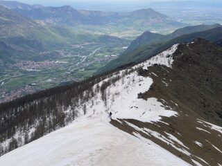 In discesa sulla cresta della Salancia dopo la risalita dal vallone del Colle Vento