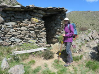 uno dei tanti ricoveri della zona, poco sotto il passo Gavetta