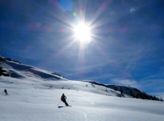 Pendii ovest su bellissima neve morbida nella parte finale