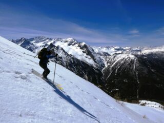 Discesa dal Sises verso Sestriere su ottima neve 
