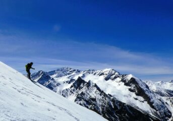 Gran Roc a far da sfondo...