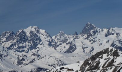 Pelvoux, Pic Coolidge e Barre da poco prima della cima.