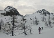 A sx Agugliassa e a dx pendii di salita al Manzol