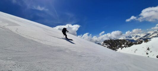 Neve doc sin dalla cima 