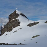 Verso la cima N dei Tre Pizzi.