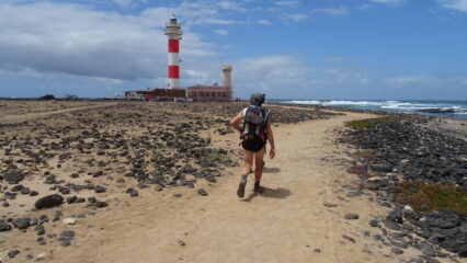 Verso il Faro di P.ta El Toston.