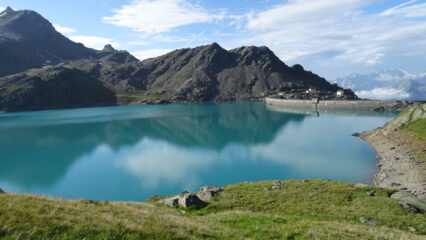 Lago Careser arrivando dal Rif. Larcher.
