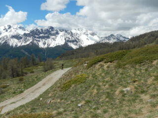 in prossimità del raccordo con lo sterrato superiore