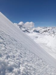 Neve gripposa a sx per la salita, neve liscia a dx per la discesa