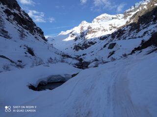 bassa valle al mattino