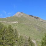 Cime de Tuor (m.2151) da sopra l' alpeggio 