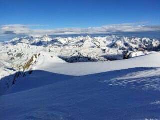 In vetta vento freddo e panorama a 360°