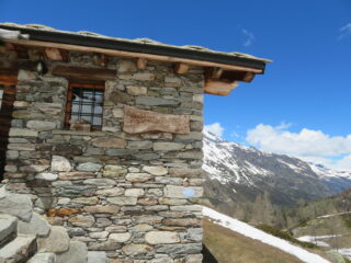 Alpe Fiou (in basso a dx la targa: Place des Marmottes)