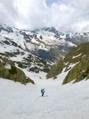 Neve pesante nel canalone