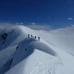 Lo spettacolare tratto finale verso la cima nord ovest del Roccenie