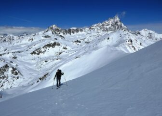 Ultimi metri x la cima, sulla neve di maggio