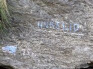 La scritta con nome della Via e freccia.