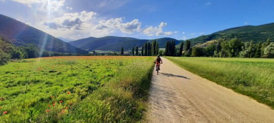 Nella piana di Norcia manca poco alla fine