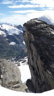 ll suggestivo intaglio che precede l'arrivo in vetta..