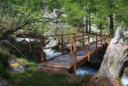Il ponte sul torrente Moillaz che porta ai pascoli alla testata del vallone omonimo