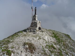 un po' si apre...
