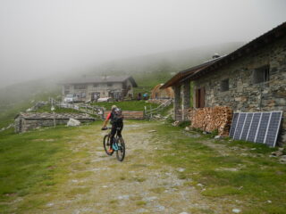 alpeggio Sellery a Monte  e Rifugio Fontana Mura 1726 m.