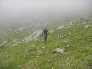 tratto ciclabile in discesa dal Colle della Roussa