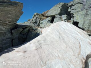 Brevissimo nevaio prima del bivacco