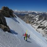 Il tratto in discesa dalla cresta a riprendere lo scivolo nord x la cima
