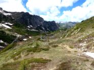 I muri a secco del recinto per il bestiame, forse il miglior punto di riferimento.