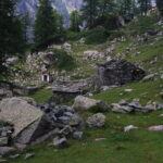 L’arrivo a Maison Vieilles con l’edicola votiva di S. Antonio