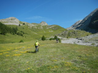 si risale, erroneamente, il Vallon des Baisses