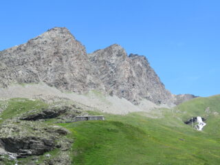 Tsambeyna