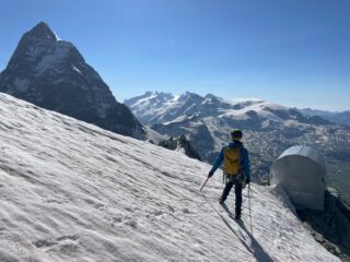 La cima col bivacco Novella