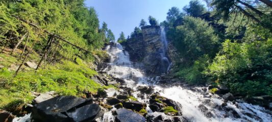 La splendida e fresca cascata d'Entrelor
