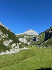 salendo si ammira il Trinserhorn