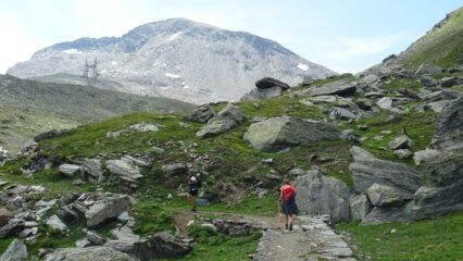 Risalendo verso il lago  Pontonnet