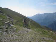 tratto di sterrato ben ciclabile