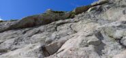 Rocce montonate che precedono il Bivacco del Baus 