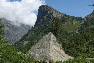 Dal colle del Tovetto la Rocca Tovo