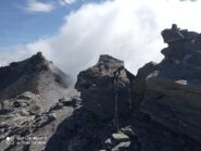 in primo piano le roccette del Signal, sullo sfondo la Pointe