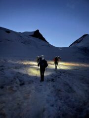 Partenza alle luci delle frontali