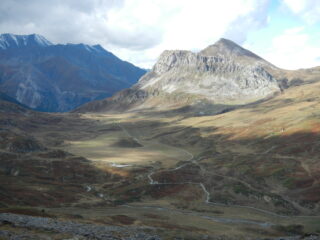 dal forte vista sul pianoro verso il Col du Petit Mont Cenis
