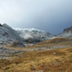 Verso il Colle di Entrelor, a sinistra la Percià Nord